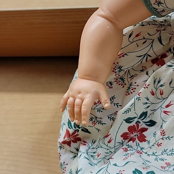 Vintage Ideal Girl Doll 18" Tall - Picture 4 of 10